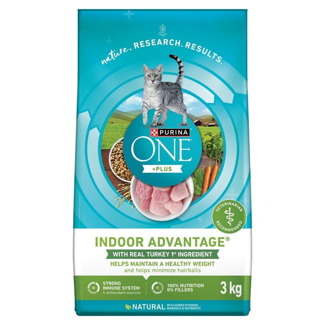 Purina ONE +Plus Indoor Advantage Turkey dry cat food bag showing a gray tabby cat on a blue and green background with images of turkey kibble and vegetables, highlighting real turkey as the first ingredient, healthy weight support, hairball control, immune system antioxidants, and 3 kg natural formula with added vitamins and minerals.
