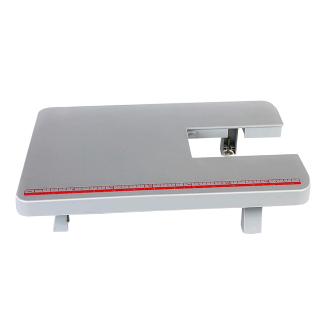 Table pour Machine à Coudre, Table d'Extension pour Machine à Coudre, Carte d'Extension pour Singer 4411 4423 5511 5523, Gris. une Table d'Extension Rectangulaire Grise pour Machine à Coudre avec Pattes Pliables et une Découpe pour Compatibilité avec la Machine. Présente un guide de Mesure Rouge le Long du Bord et Est Conçue pour un Espace de Travail Accru. Convient aux Modèles Singer 4411, 4423, 4432, 5511 et 5523.