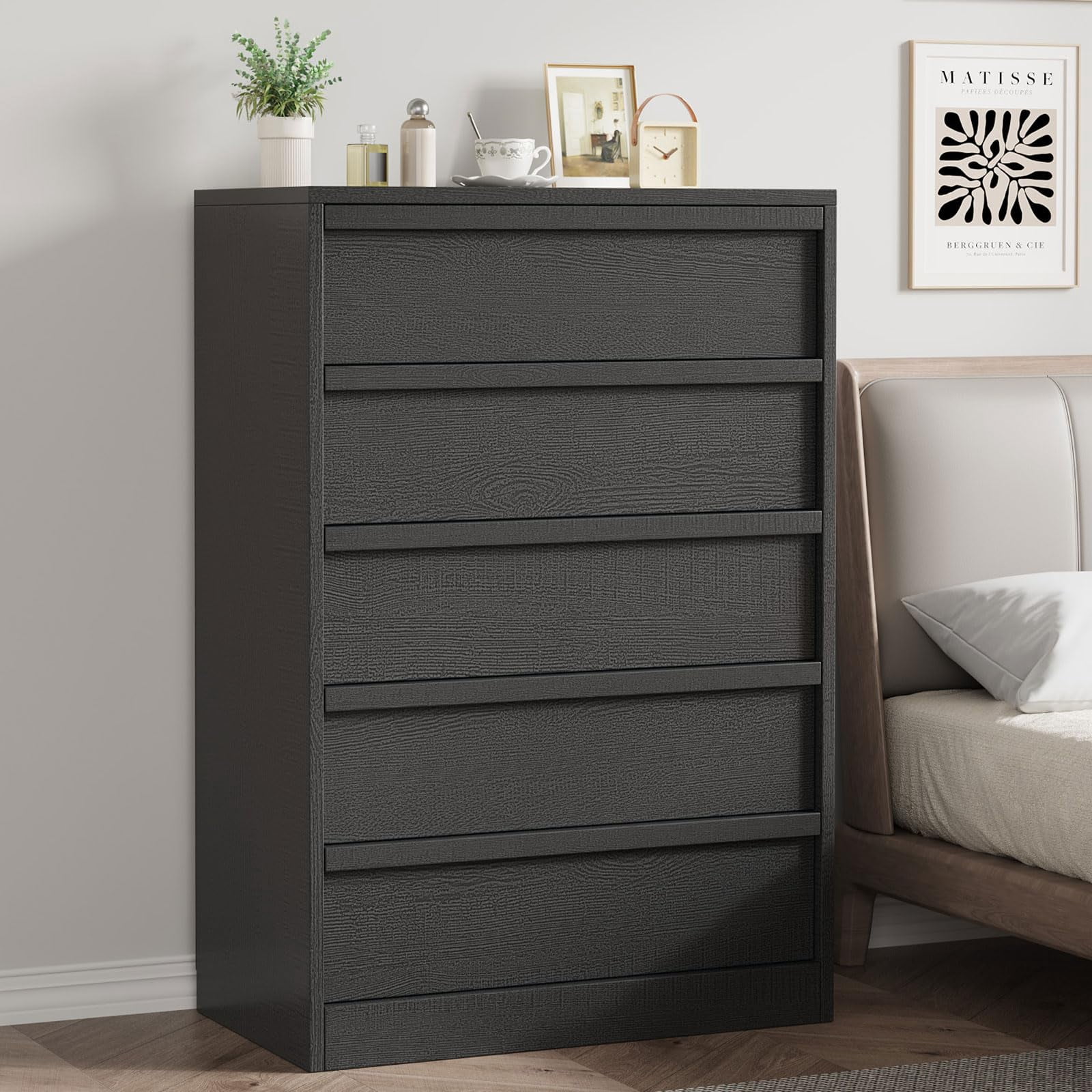 BeesClover 5 Drawer Dresser for Bedroom, Modern 5 Chest of Drawers Tall with Large Drawers Storage, Wooden Dresser Organizer for Living Room