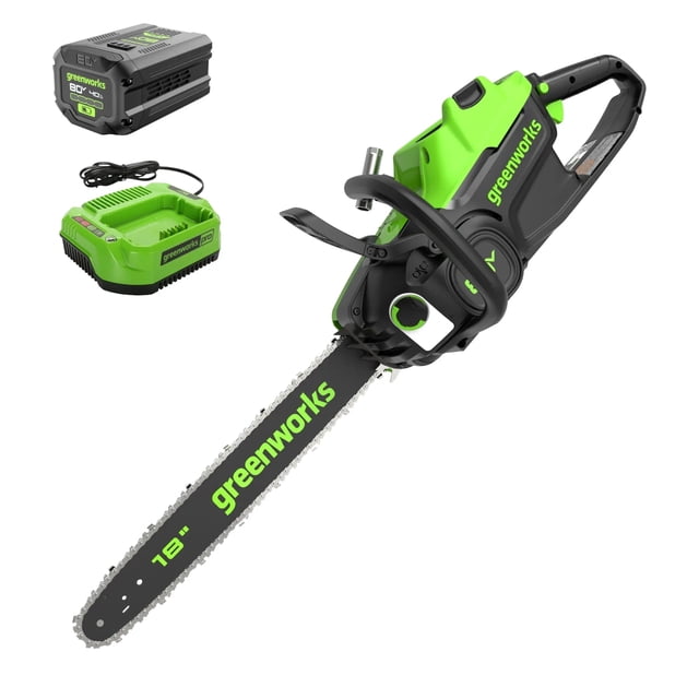 Greenworks 80V Scie à Chaîne Sans Fil Sans Balais de 18 Pouces avec Batterie de 4,0 Ah et Chargeur Inclus. Comprend un Moteur Sans Balais Robuste pour un Couple Accru de 20 % et des Vitesses de Coupe Plus Rapides Que les Modèles à Essence de 40 Cc. Comprend une Barre et une Chaîne de 18 Pouces, une Poignée Ergonomique Enveloppante, un Tendeur de Chaîne Latéral de Style Pro, un Graisseur de Chaîne Automatique avec Réservoir d'Huile Translucide, et un Frein de Chaîne Actif pour une Sécurité Accrue. Léger et Conçu pour une performance de Qualité Professionnelle, Convient