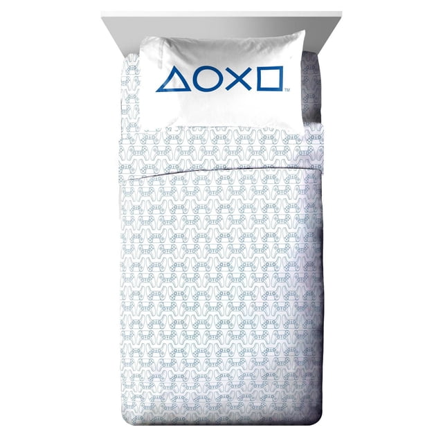 Playstation Ensemble de Draps Simple 3 Pcs en polyester 100 % Comprend un Drap-Housse, un Drap Plat et une Taie d'Oreiller. les Draps Ont un Fond Blanc avec un Motif de Manette Playstation Gris Répétitif, et la Taie d'Oreiller Présente de Grands Symboles Playstation Bleus : triangle, Cercle, Croix et Carré. Convient aux Draps pour Enfants et à la Literie à Thème Playstation, Lavable à la machine pour un Entretien Facile.