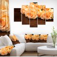 thumbnail image 1 of Roses sur Surface en Bois Photo - Impression d'Art Floral sur Toile, 1 of 4