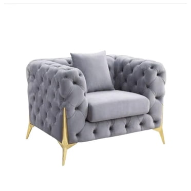 Chesterfield  Lounge Chair with Soft Velvet Upholstery and Diamond Tufted Upholstery