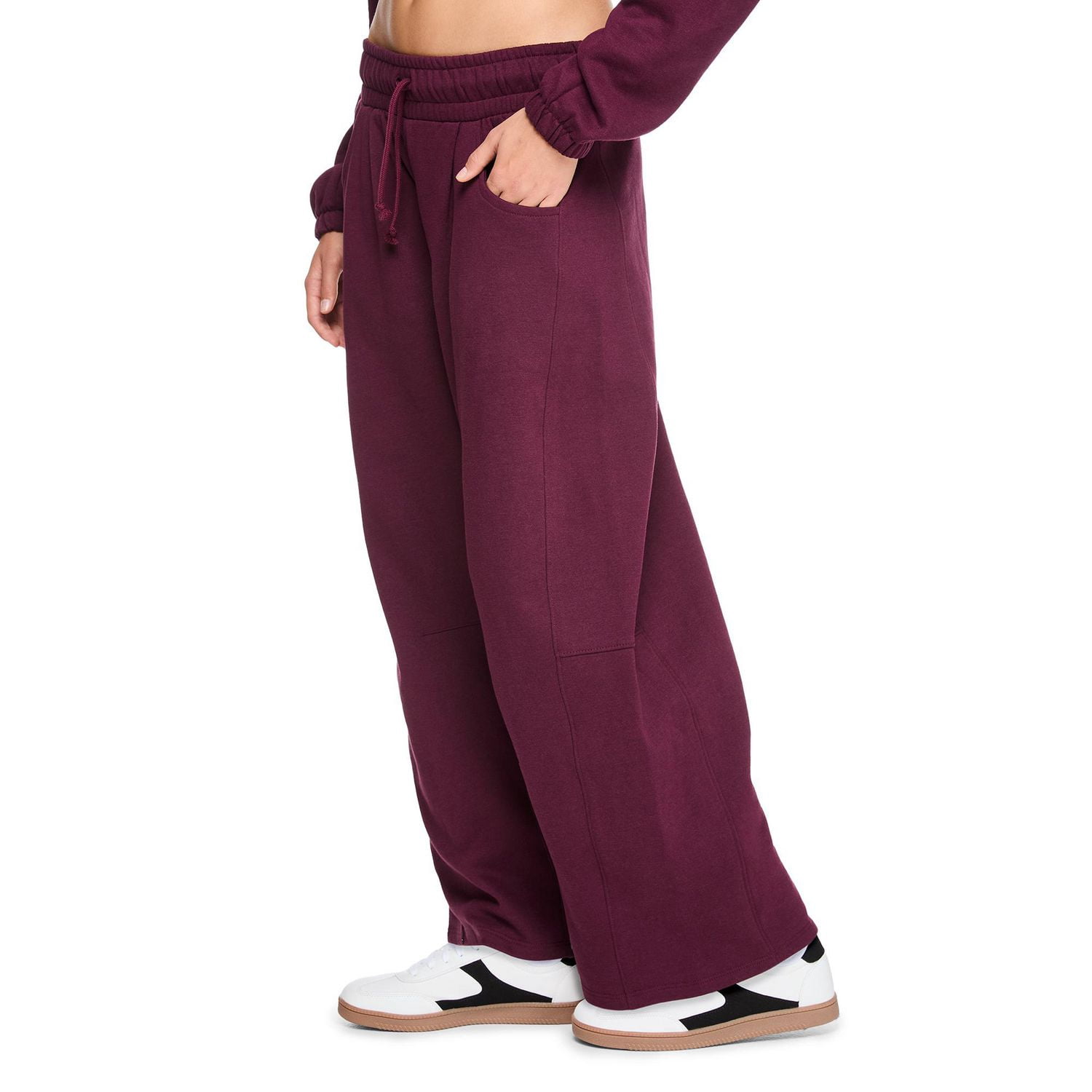 No Boundaries Women's Barrel Leg Sweatpant