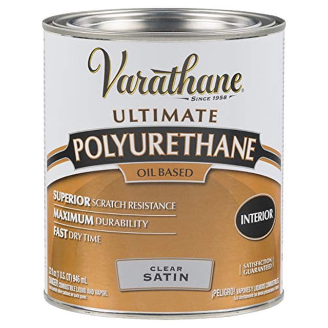 Rust-Oleum 9141H Huile de Polyuréthane, Quart, Fini Satiné. une Canette de Polyuréthane à Base d'Huile de Format Quart de Varathane Ultimate avec un Fini Satiné, Conçue pour les surfaces Intérieures en Bois. l'Étiquette Met en Valeur des Caractéristiques comme une Résistance Supérieure aux Rayures, une Durabilité Maximale et un Temps de Séchage Rapide. le Produit Est de Couleur Claire et Offre une Formule Auto-Nivelante pour une Finition Lisse, Convient pour Rehausser la Beauté Naturelle du Bois.