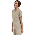 thumbnail image 1 of Landau Essentials Haut de Sarrau pour Femmes : 4 Poches, Coupe Classique Décontractée, Col en V Durable 8219, 1 of 6