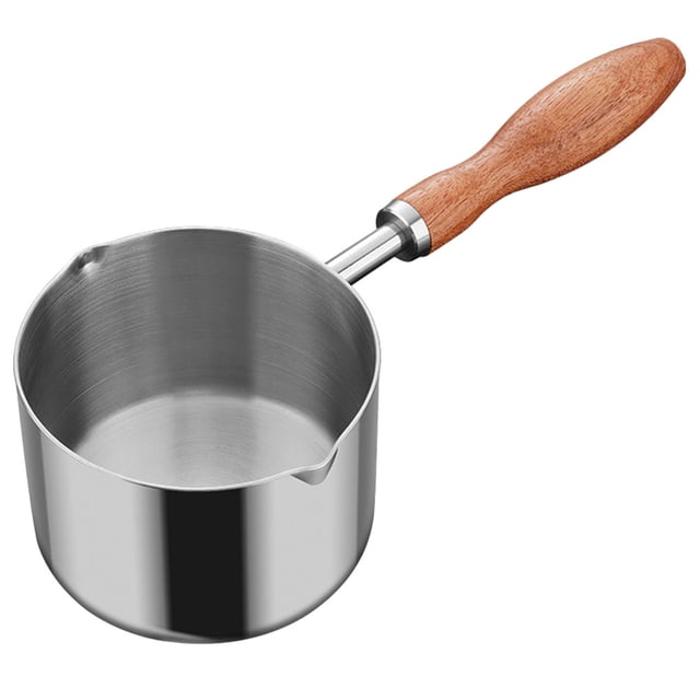 Casserole Ménagère avec Poignée, Idéale pour une Utilisation Multifonction comme Faire Bouillir des Oeufs, Faire Fondre du Beurre Ou Chauffer du Lait. Fabriquée en Acier Inoxydable avec une Finition Argentée, Dotée d'Une Longue Poignée en Bois pour une Isolation Efficace et une Manipulation Facile. Comprend Deux Becs Verseurs pour Plus de Commodité et Mesure 20,50x8,80x6,00 cm avec une Capacité de 300 ml. Convient à Diverses Tâches d'Ustensiles de Cuisine.