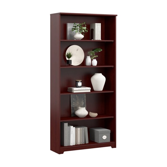 Cabot Grande Bibliothèque à 5 Tablettes en Cerisier de Récolte en Bois d'Ingénierie. la Bibliothèque Présente un design Transitionnel avec Cinq Tablettes, Incluant Trois Tablettes Ajustables et Deux Tablettes Fixes, Chaque Tablette Pouvant Supporter jusqu'à 25 Livres. la Riche Finition Cerise Complète Divers Espaces de Vie, et l'Unité Comprend une Quincaillerie de Fixation Murale pour la Stabilité. les Dimensions Sont de 31,38 Pouces de Large, 11,54 Pouces de Profondeur et 66,3 Pouces de Hauteur.
