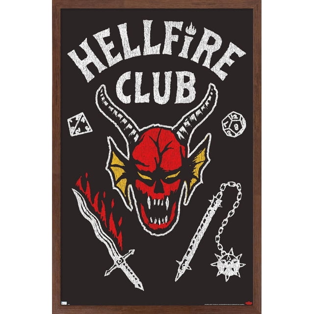 Netflix Stranger Things : Saison 4 - Affiche Murale du Hellfire Club, 14,725 Po x 22,375 Po Encadrée, Représentant un Crâne de Démon Rouge avec des Yeux et des Palmes Jaunes, des Cornes Courbées Blanches, Entouré d'Armes Fantastiques Blanches Incluant une Épée Flamboyante, une Masse à Picots et un chain flail sur un Fond Noir avec un Texte Blanc « Hellfire Club » au-Dessus, dans un Cadre en Bois Foncé, Idéal pour la Déco de Chambre à Thème Ou