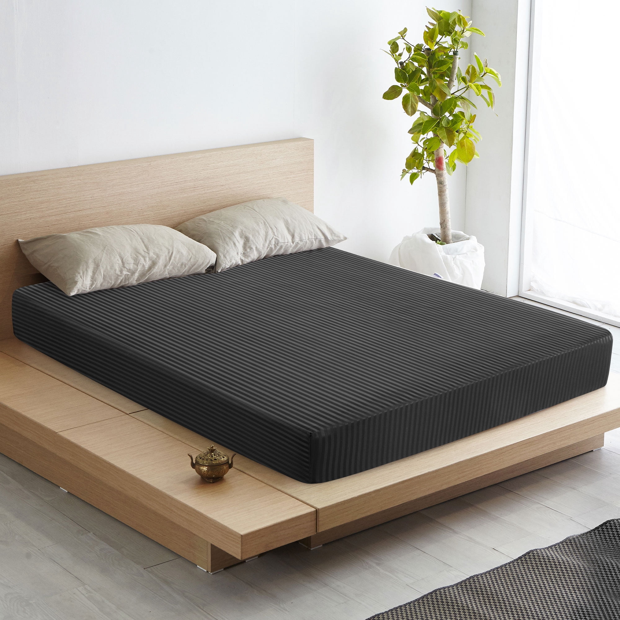 PiccoCasa Soft 100GSM King Striped Bed Fitted Sheets 16 Inch Deep Pocket Black