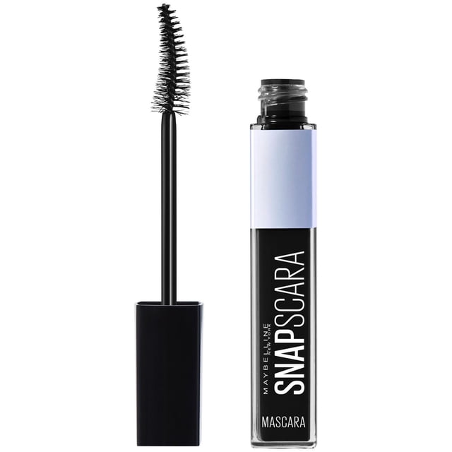 Maybelline New York Volum' Express Snapscara Mascara, 8 mL, with a black rectangular tube featuring a pale blue label and white SNAPSCARA text, next to a curved mascara wand with dense black bristles designed for smooth, clump-free volume and easy removal, suitable for sensitive eyes.