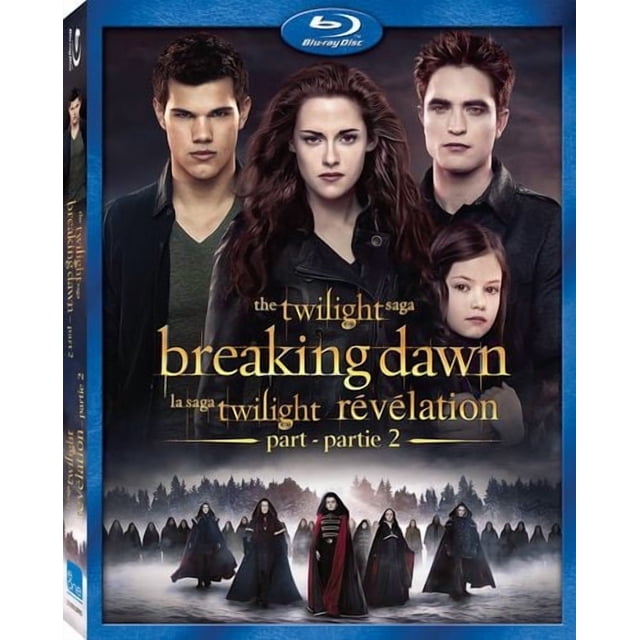 Saga Twilight - Aube Briseuse - Partie 2 (Blu-ray) Couverture Mettant en Vedette Quatre Personnages Principaux en Tenue Sombre avec une Forêt Brumeuse et des Figurines Cachées Dessous, Texte de Titre Doré Centré sur une Étui Blu-ray Bleue, Idéal pour les fans de films de Fantaisie de Vampires.