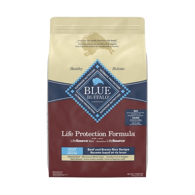Blue Buffalo Life Protection Formula Natural Adult Large Breed Dry Dog Food, beef and brown rice recipe in a 9.9 kg bag featuring LifeSource Bits, made with natural ingredients free from poultry by-products, corn, wheat, and soy, designed to support immune health and large breed dogs.