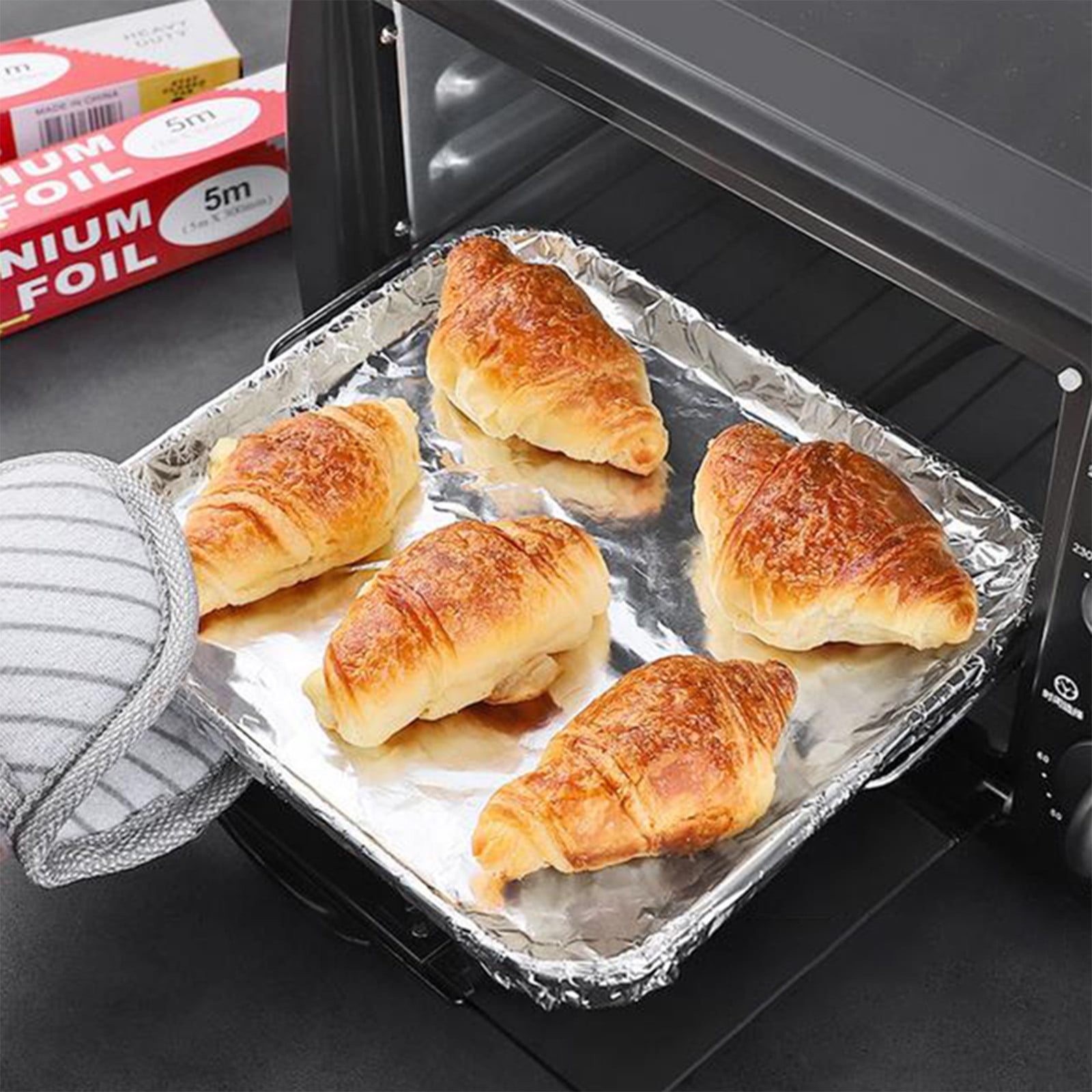 the oven foil lined baking tray