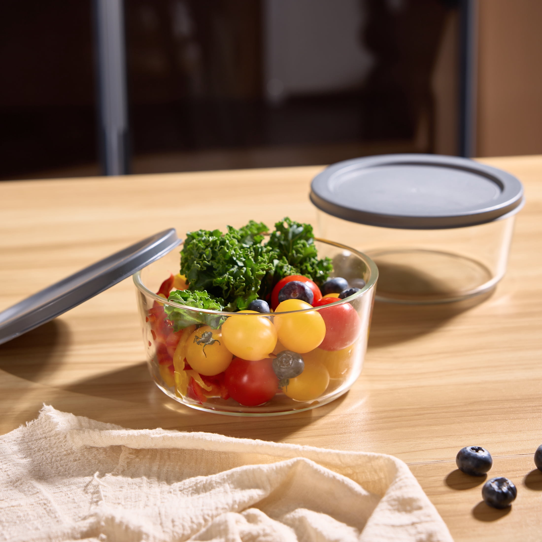 Mainstays Round Glass Food Storage Container with PE Lid 920ml