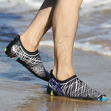 TIMIFIS Chaussures Aquatiques Pieds Nus Chaussettes Aqua de Yoga Séchage Rapide Plage Natation Surf Chaussures pour Femmes Hommes Joyeux Noël