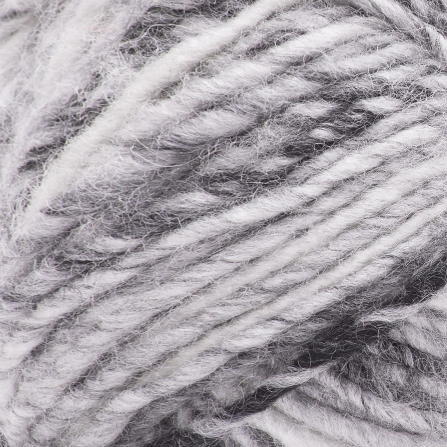 Bernat® Symphony™ #5 Bulky Blend Fil, 7.9oz/225g 309 Yards