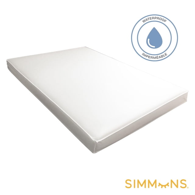 Simmons Tapis de Parc avec une Housse Blanche Imperméable et Sans Vinyle Conçue pour s'Adapter aux Parcs de Taille standard, Convient aux Nouveau-Nés jusqu'à 2 Ans, Facile à Nettoyer avec un Chiffon Humide, Offrant une solution de Surmatelas portable et Non Toxique.