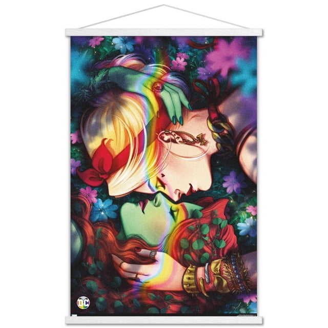 DC Comics - Affiche Murale Harley Quinn and Poison Ivy Pride, 22,375 Pouces x 34 Pouces, Représentant une Oeuvre Colorée de Harley Quinn aux Cheveux Blonds Attachés avec un Ruban Rouge et du Sumac Vénéneux à la Peau Verte et aux Cheveux Rouges, Entourée de Fleurs et de Feuillage Vibrants, Imprimée sur Papier Brillant avec Supports Adhésifs Faciles à Accrocher.