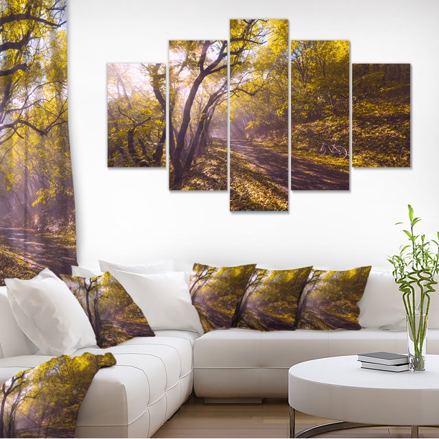 Balade à Vélo dans la Forêt d'Automne - Impression d'Art sur Toile Paysage