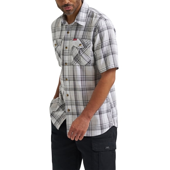 Wrangler® Men's Short Sleeve Woven Shirt