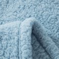 thumbnail image 2 of Jeté en molleton de peluche Mainstays Brume Niagara, 2 of 7