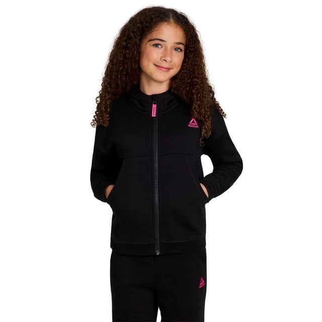 Chandail à Capuchon à Fermeture Éclair Complète pour Filles Reebok Encore en Molleton Mélange de Coton Noir à Coupe Décontractée, avec Fermeture Éclair Complète à l'Avant et Languette de Tirage Rose, Poche Kangourou et logo Reebok Rose Brodé sur la Poitrine Gauche, Assorti à des Pantalons Noirs Assortis avec logo Rose, Idéal pour les Activités et les Tenues Décontractées.