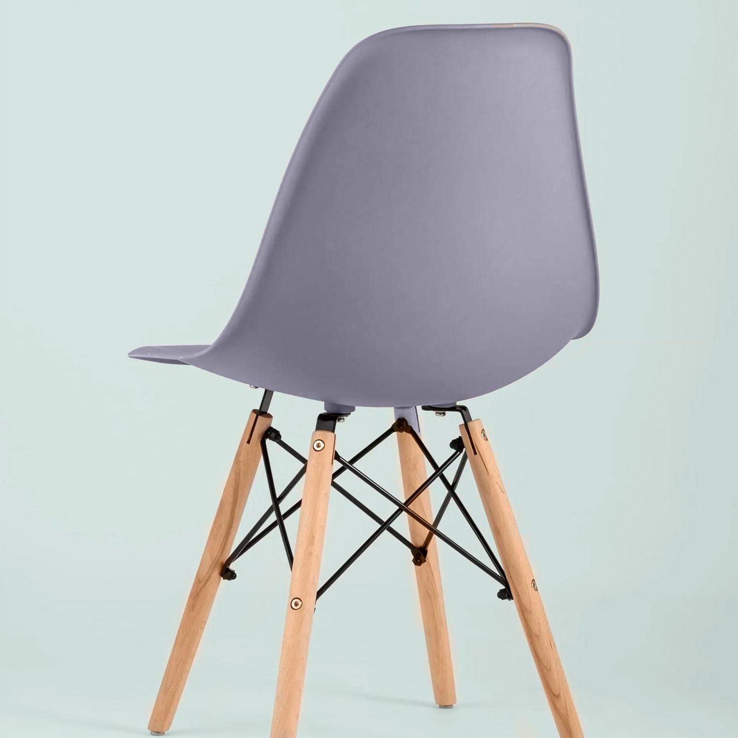 Chaise en bois gris de la collection Heavenly
