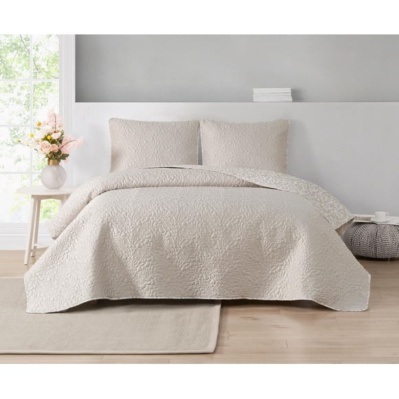 Valerie 3 Piece Reversible Quilt Set