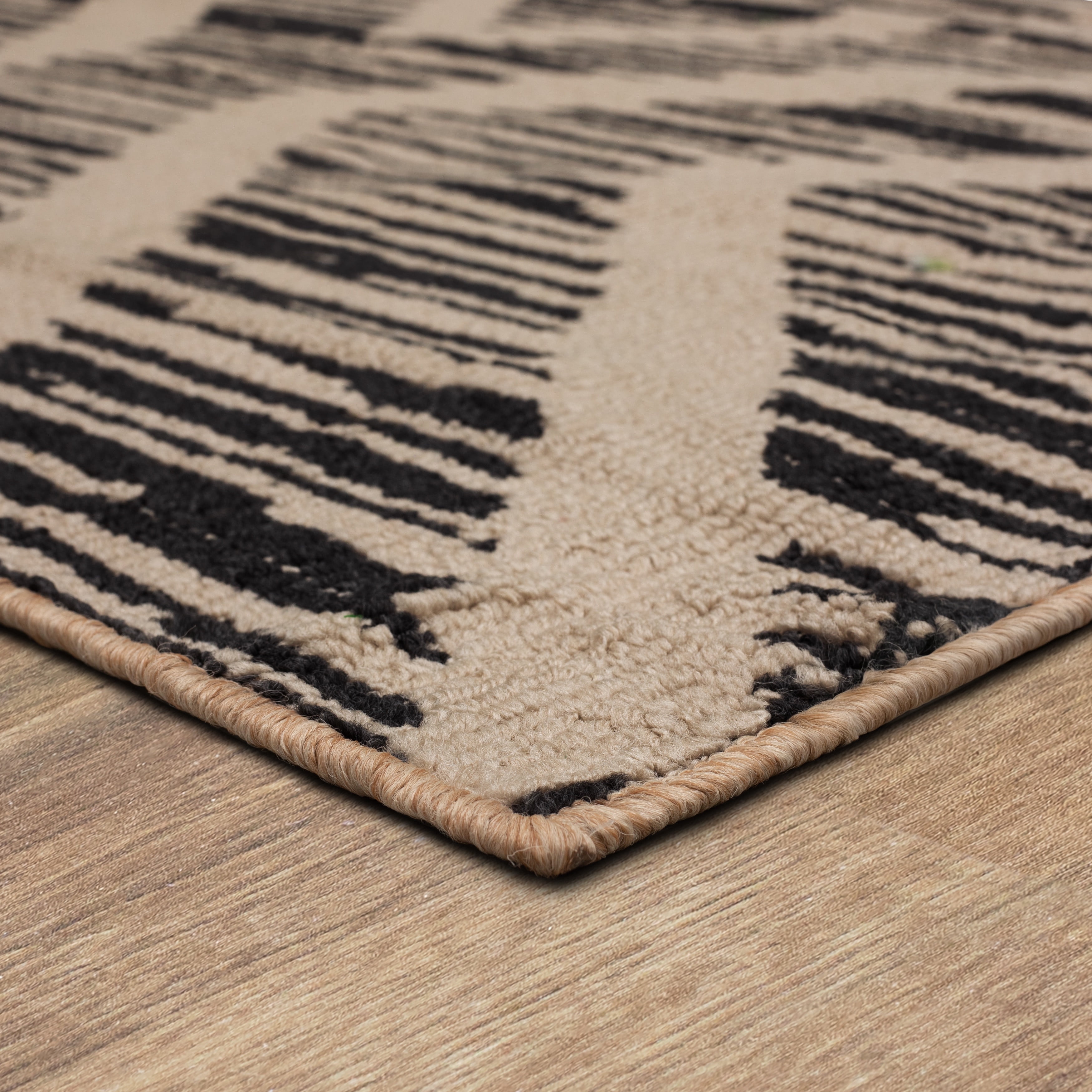 GEOMETRIC Mainstays Modern Geometric Pattern Tufted Grey, Machine Washable Area Rug 5x7, Ideal for Living Room, Dining Area, and Bedroom