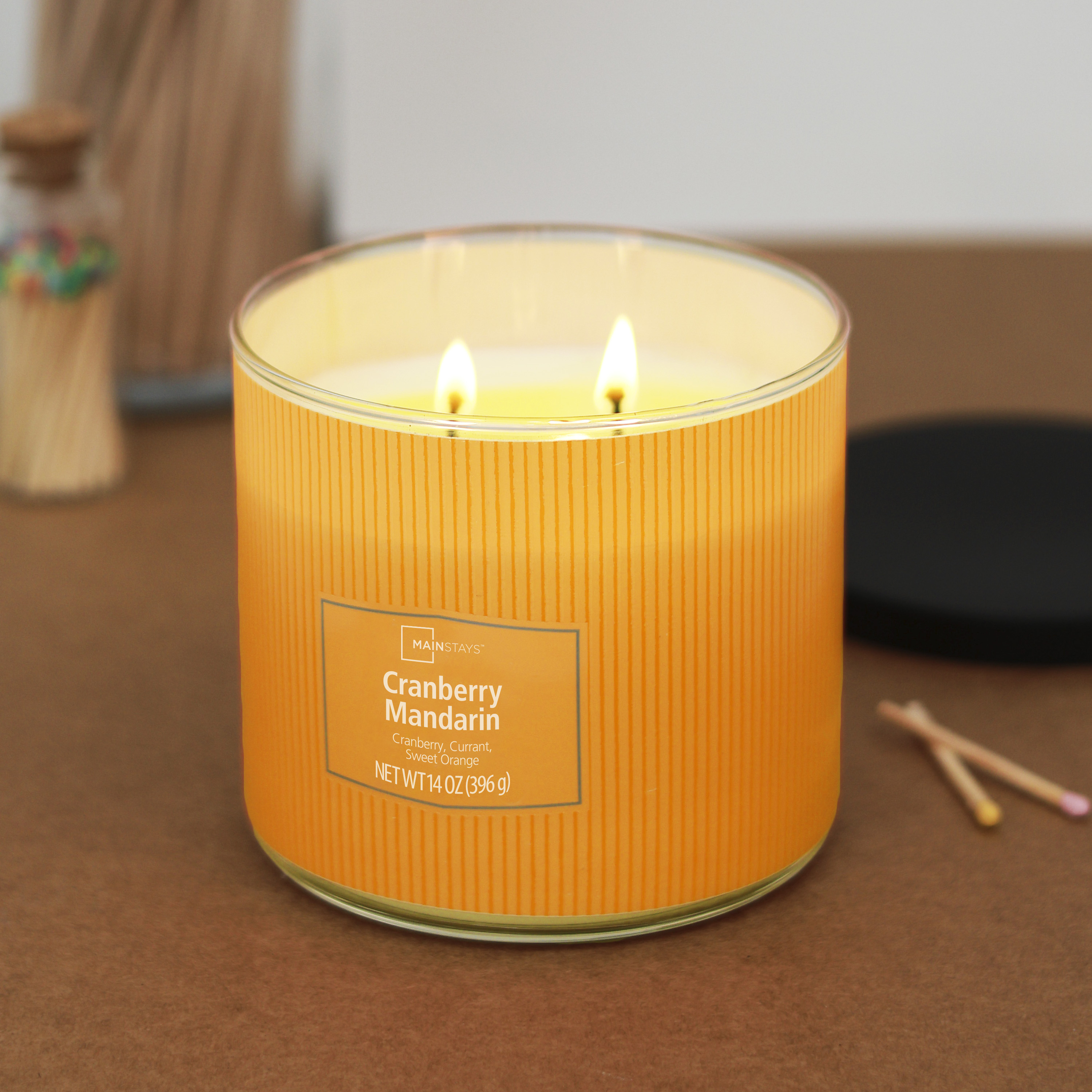 1. Bougie parfumée Mainstays à 3 mèches, enveloppée texturée Canneberge mandarine, 14 oz
