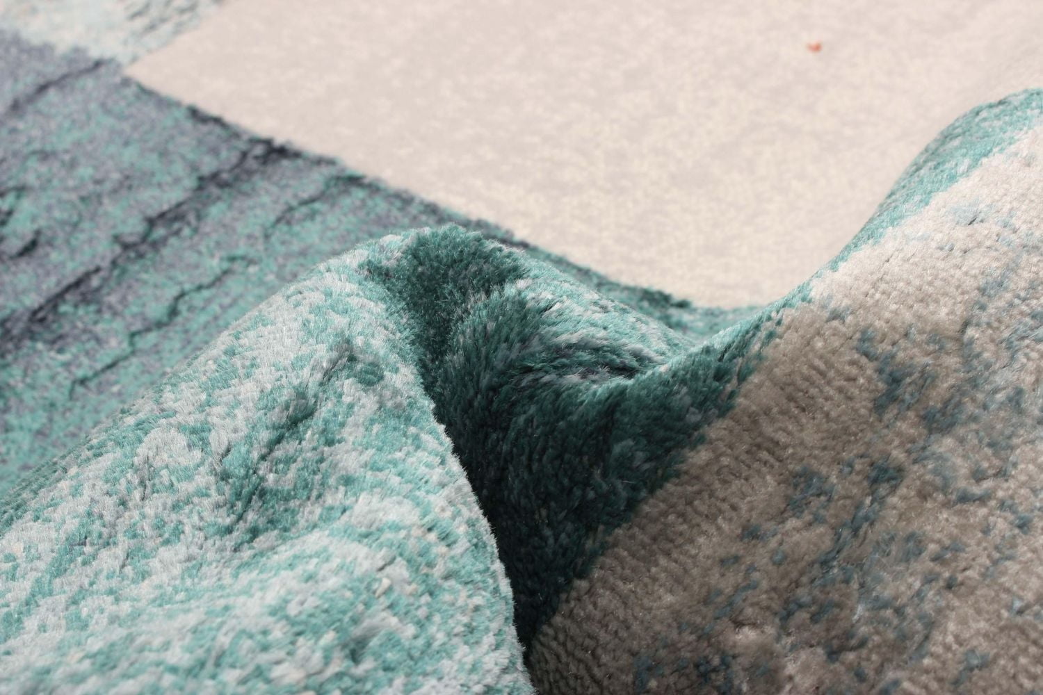 ECARPET Rylie Contemporary/Modern Area Rug for living room, bedroom, dining entrance, hallway and more.