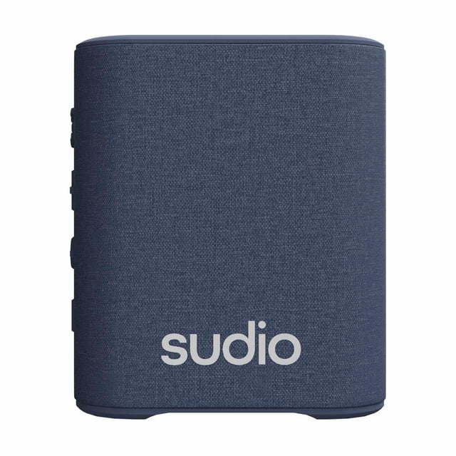 Sudio S2 Haut-Parleur Portable, Bleu, Haut-Parleur Bluetooth compact en Forme de Cube avec devant en Maille de Tissu Bleu et logo Sudio Blanc, Boutons de Commande Latéraux Visibles, Conçu pour l'Audio Sans Fil Portable avec Résistance à l'Eau IPX5 et Autonomie jusqu'à 5 Heures, Convient pour Appairer Deux Haut-Parleurs Ensemble.