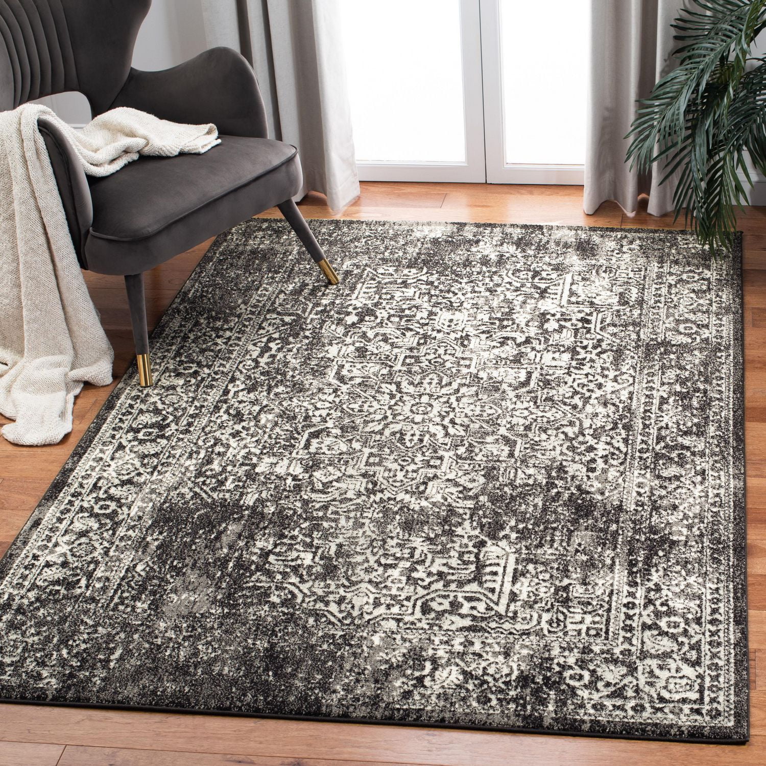 Safavieh Evoke Trena Traditional Area Rug
