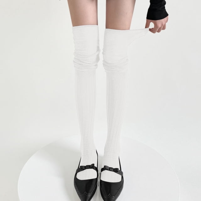 TINZ en Automne et en Hiver Chaussettes Rouges à Ancrage pour Femmes Modèles Rouges de Défilé Sont Assemblés avec des Chaussettes Jusqu'aux Genoux et des Bas d'Ancrage Sont Empilés Culottes Jarretelles Bas d'Hiver pour Femmes Bas avec Nœud