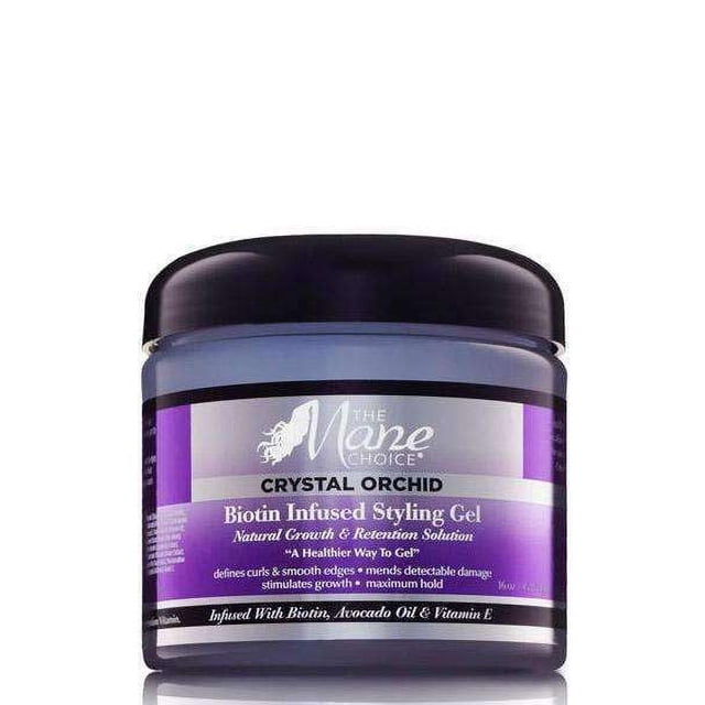 Biotine STYLING GEL The Mane Choice Orchidée en Cristal STYLING GEL dans un Pot Rond avec Couvercle Noir et Étiquette Violette, Infusé de Biotine, d'Huile d'Avocat et de Vitamine E pour Définir les Boucles, Lisser les Bords, Réparer les Dommages et Favoriser la Croissance et la Rétention Naturelles des Cheveux.