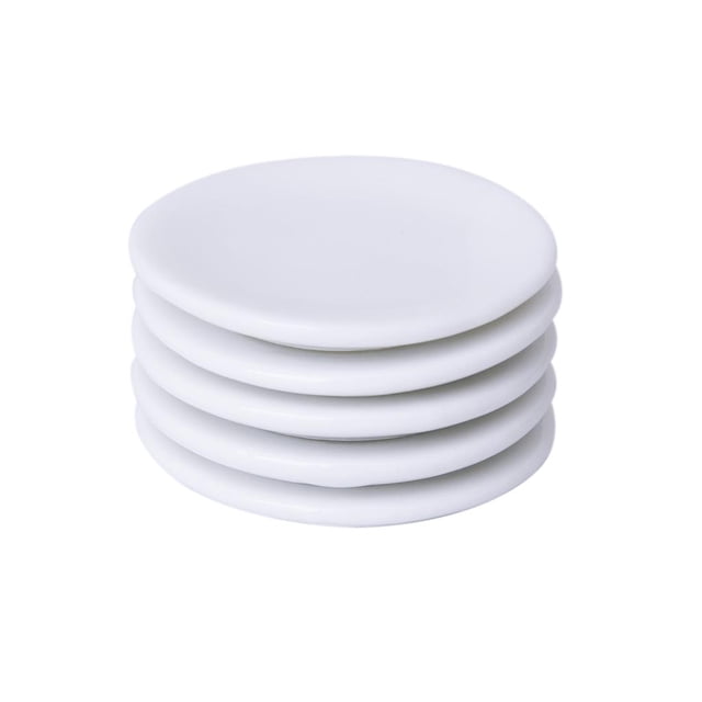 Ensemble d'Assiettes en Porcelaine Mini pour Service de Table à l'Échelle 1:12, Vaisselle Blanche, Comprenant Cinq Assiettes en Céramique d'Un Diamètre d'Environ 1,26 Pouce (3,2 cm). Conçu pour la Déco de Maison de Poupée à l'Échelle 1:12, Cet Ensemble Est Idéal pour Rehausser des Scènes de Repas Miniatures. les Assiettes Sont Empilées Soigneusement, Mettant en Valeur Leur Fini Lisse et Lustré.