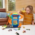 thumbnail image 4 of Hot Wheels Ville Color Shifters Lave-auto Tunnel Pivotant, 4 of 6