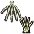 thumbnail image 1 of Beistle Sacs de Friandises pour Mains Squelettes 00601 - Lot de 24, 1 of 1