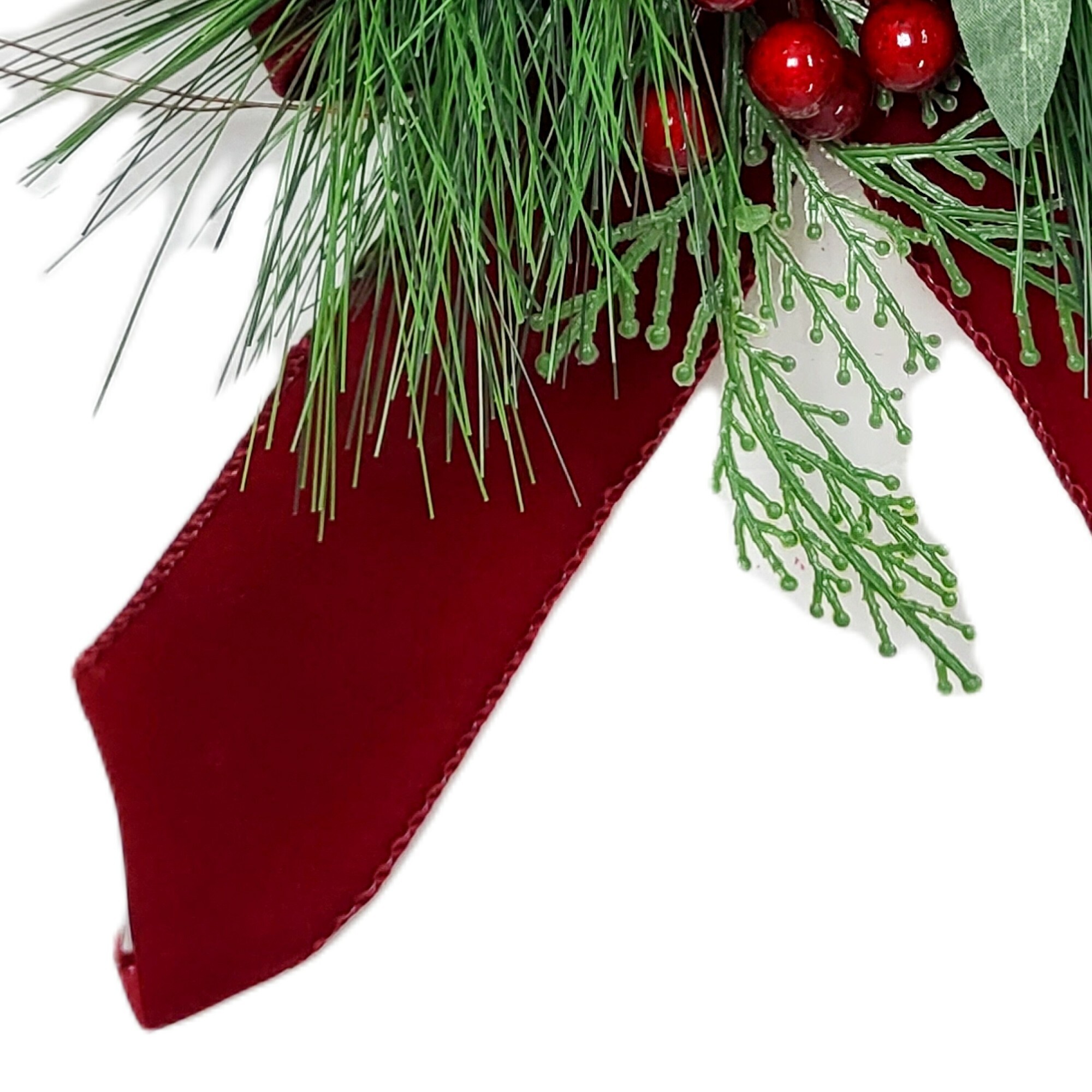 Boucle de Noël florale avec boules rouges et baies, 13 po, par Holiday Time