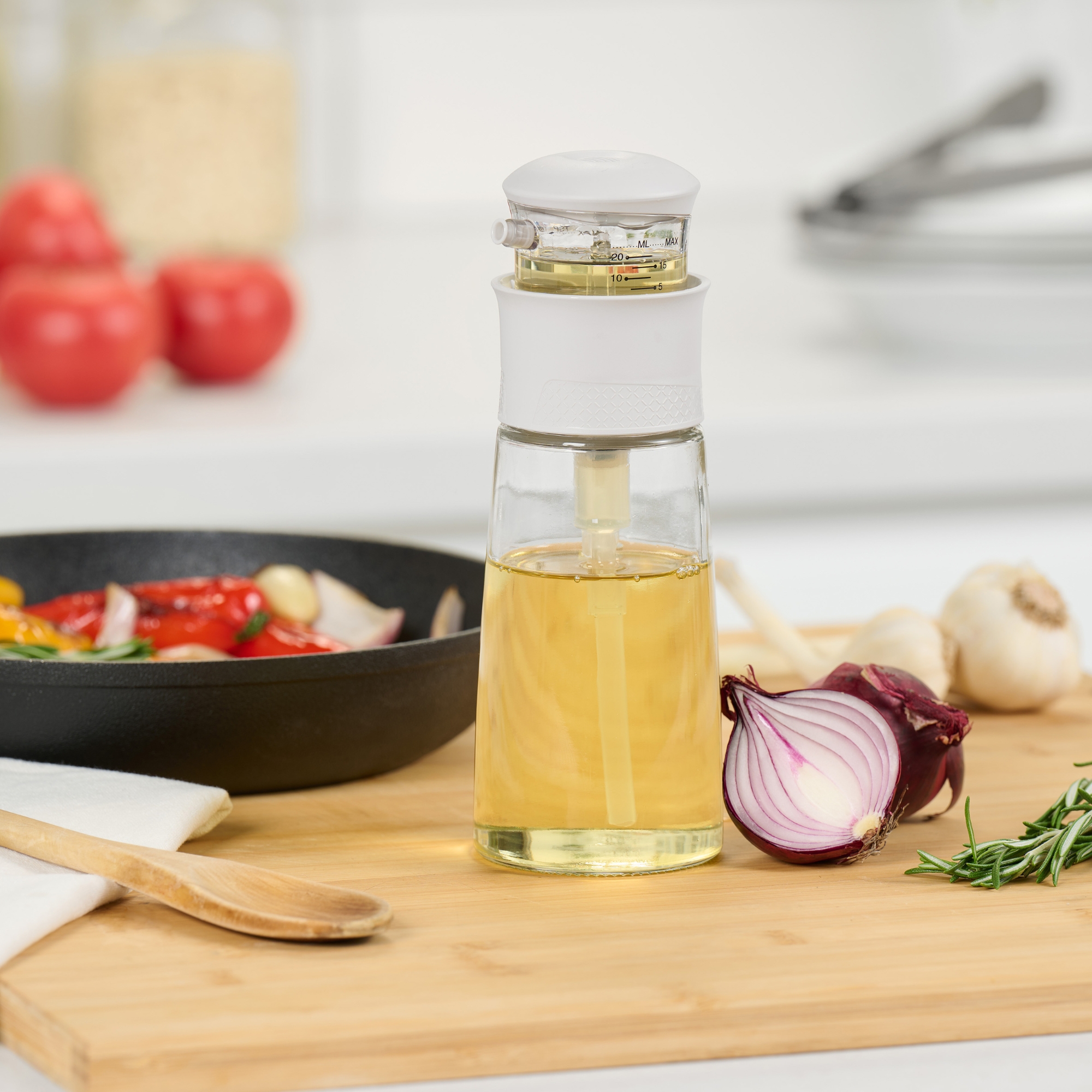 Starfrit Press-Top Oil Dispenser Bottle, Pump Action, 320ml (10oz), Glass Bottle, Dripless Spout, Portion Control, Cooking Salad