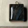 thumbnail image 1 of Pendentif Octogonal en Argent Sterling Naturel Certifié 88 Ct Labrodite, 1 of 5