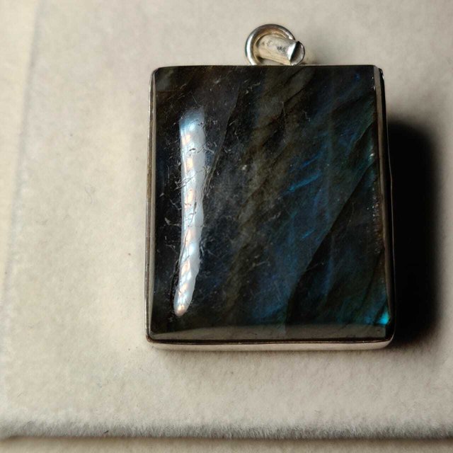 Pendentif Octogonal en Argent Sterling Naturel Certifié 88 Ct Labrodite