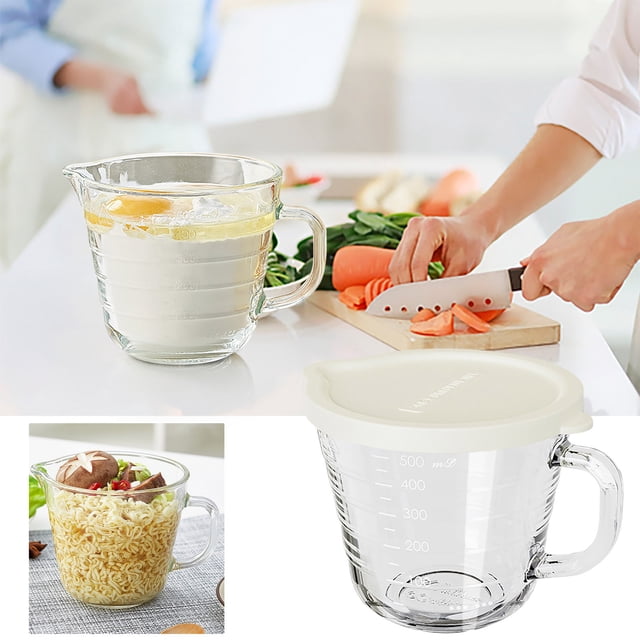 EGNMCR Tasse à Mesurer de Cuisson Moderne Transparente, Tasse de Cuisson en Verre Compatible Micro-Ondes avec Poignée, Conçue pour une Mesure Précise et un Usage Polyvalent en Cuisine. Fabriquée en Verre Borosilicaté Élevé, Résistante à la Chaleur, Antidéflagrante et Adaptée à l'Usage au Micro-Ondes. Dotée d'Échelles de Mesure Gravées, d'Une Poignée Antidérapante et d'Un design Multicolore. Idéale pour la Cuisson, la Cuisine et la Préparation des Aliments dans les Cuisines Domestiques.