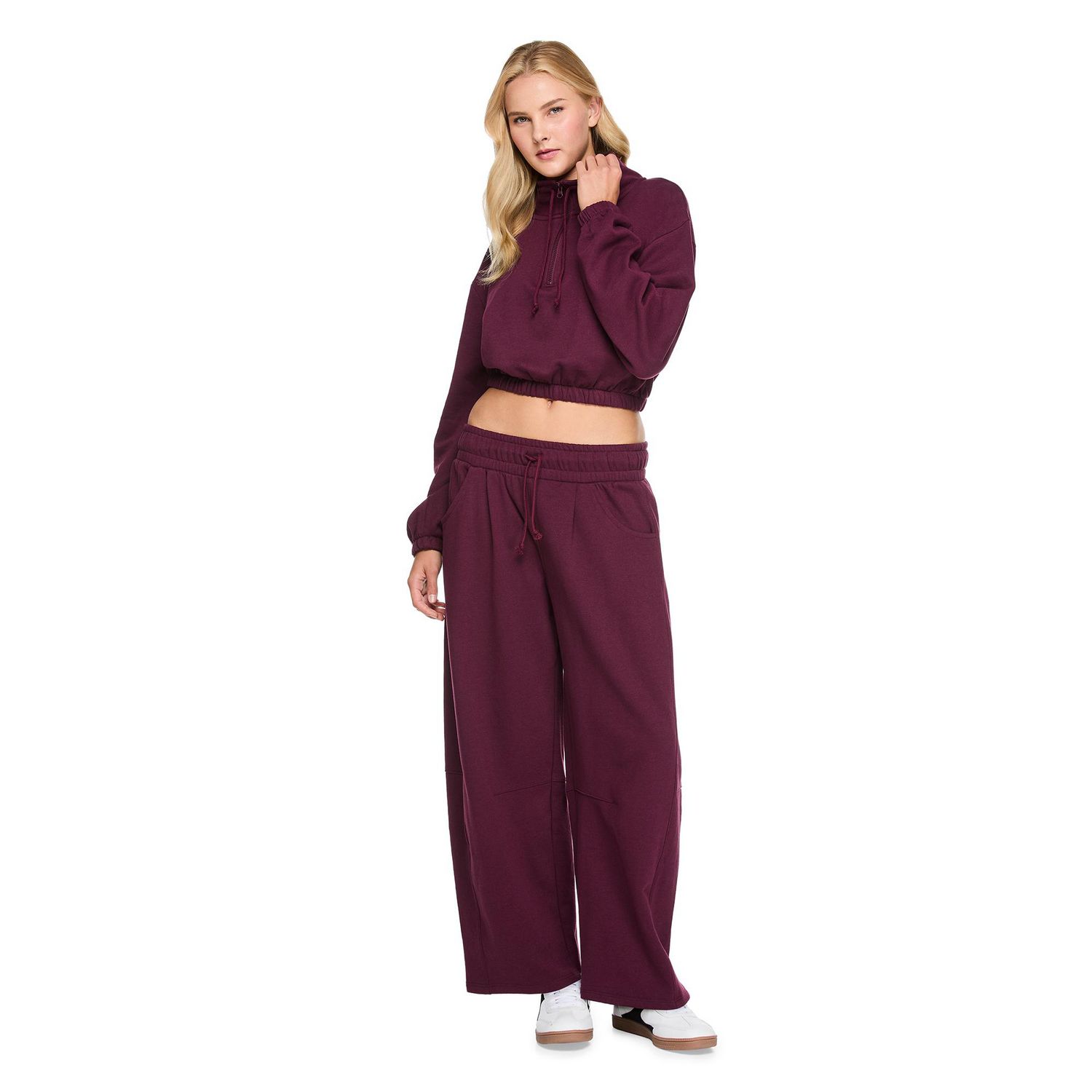 No Boundaries Women's Barrel Leg Sweatpant
