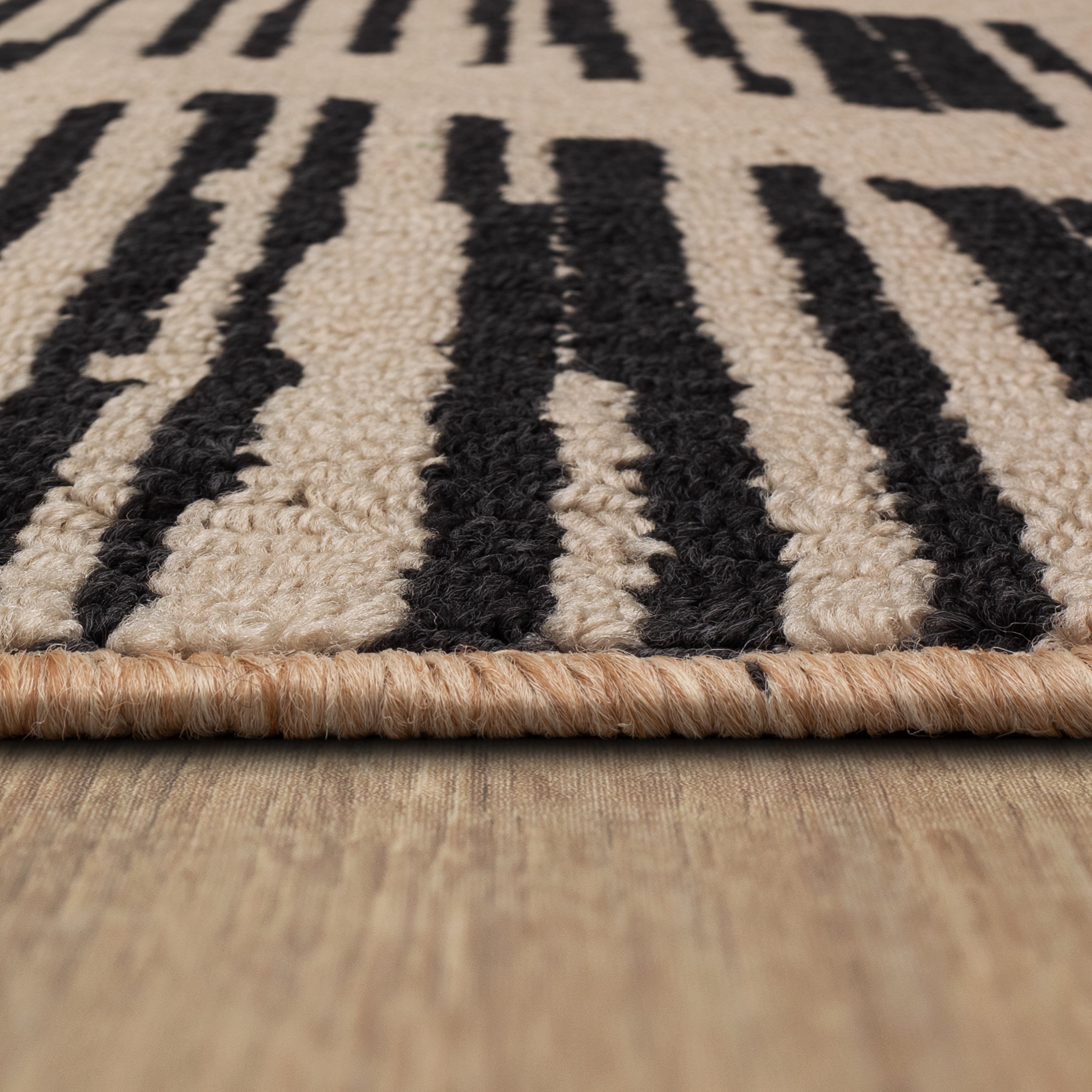 GEOMETRIC Mainstays Modern Geometric Pattern Tufted Grey, Machine Washable Area Rug 5x7, Ideal for Living Room, Dining Area, and Bedroom
