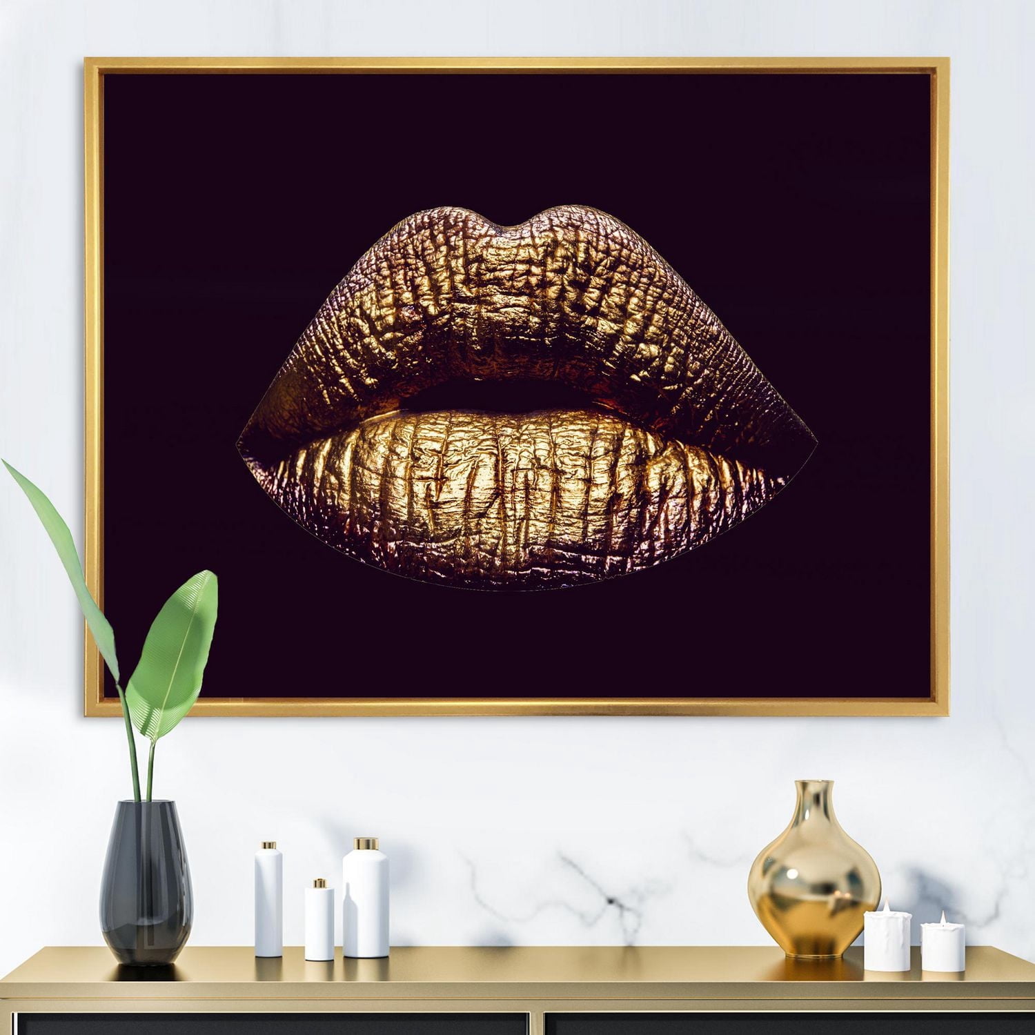 Designart Lèvres féminines métallisées dorées sexy II ART MURAL À CADRE FLOTTÉ