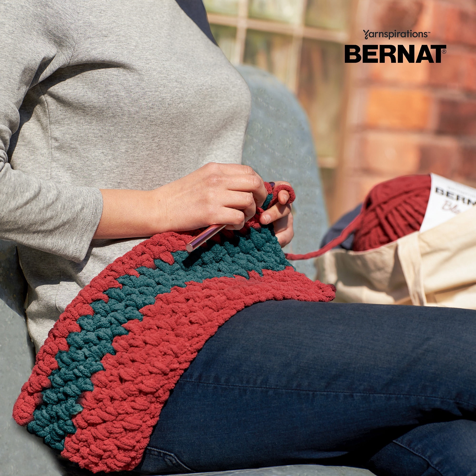 Bernat® Fil Couverture Twist™, Polyester #6 Super Volumineux, 10,5oz/300g, 220 Yards