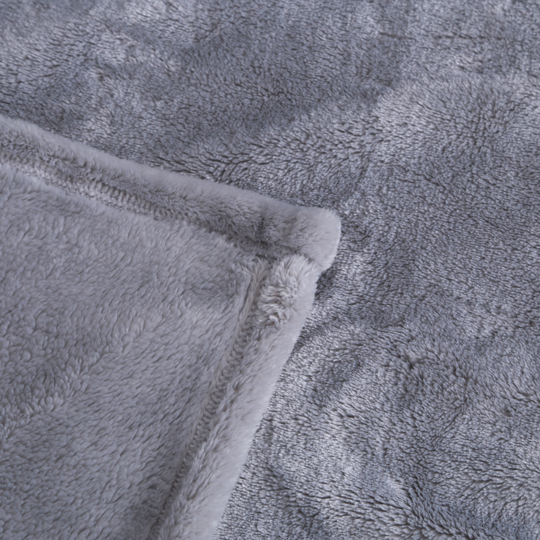 Jeté en Peluche Better Homes & Gardens Argent