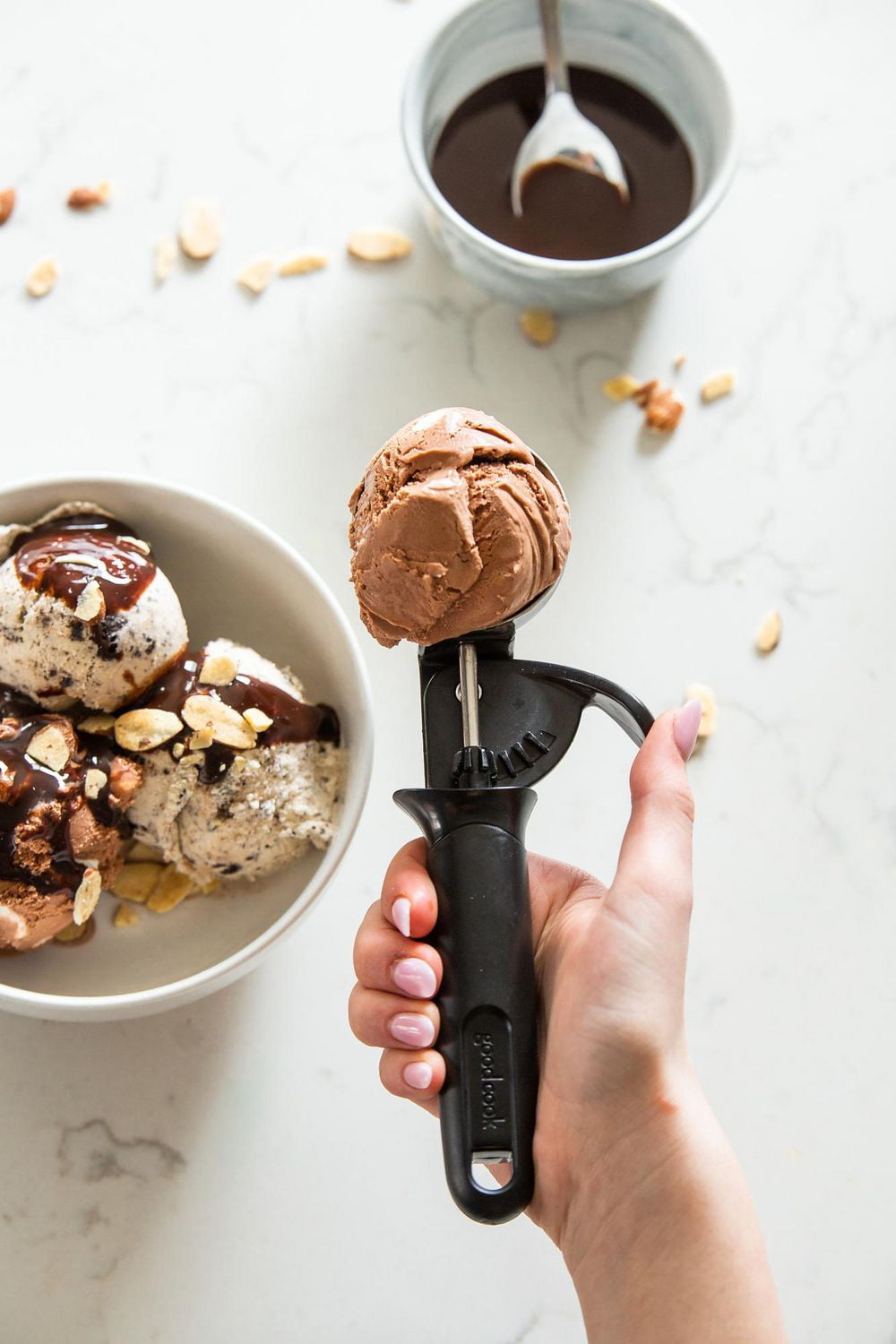 Mainstays™ Trigger Ice Cream Scoop, Black Handle, Ergonomic Trigger Arm, Stainless steel, Plastic